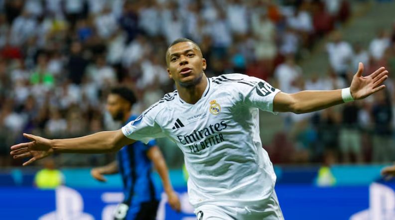 Carlo Ancelotti dément les inquiétudes concernant le départ de Kylian Mbappé au Real Madrid