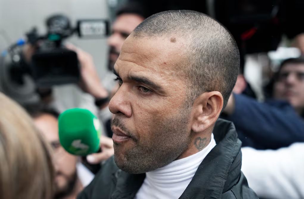 Dani Alves fait face à une réclamation de plusieurs millions de millions de personnes en raison de la condamnation