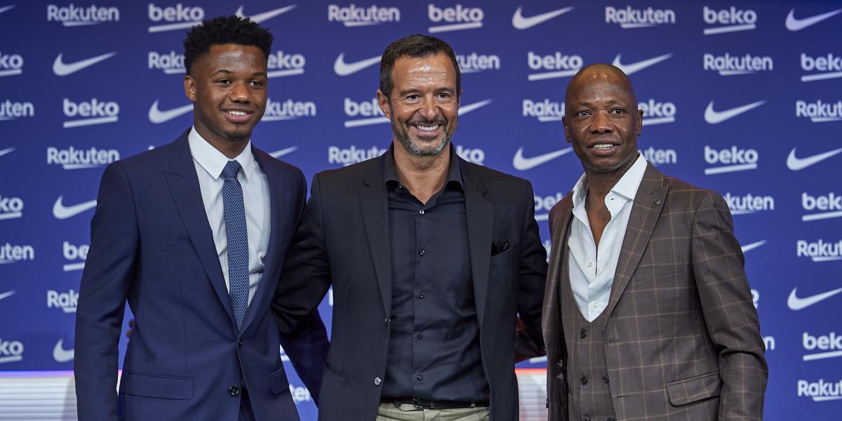 L’agent Jorge Mendes aborde publiquement la sortie de la star de Barcelone – «il doit jouer maintenant»